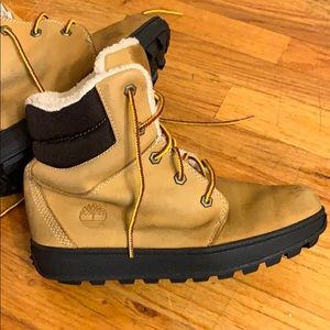 Boys winter boots, warm and sturdy